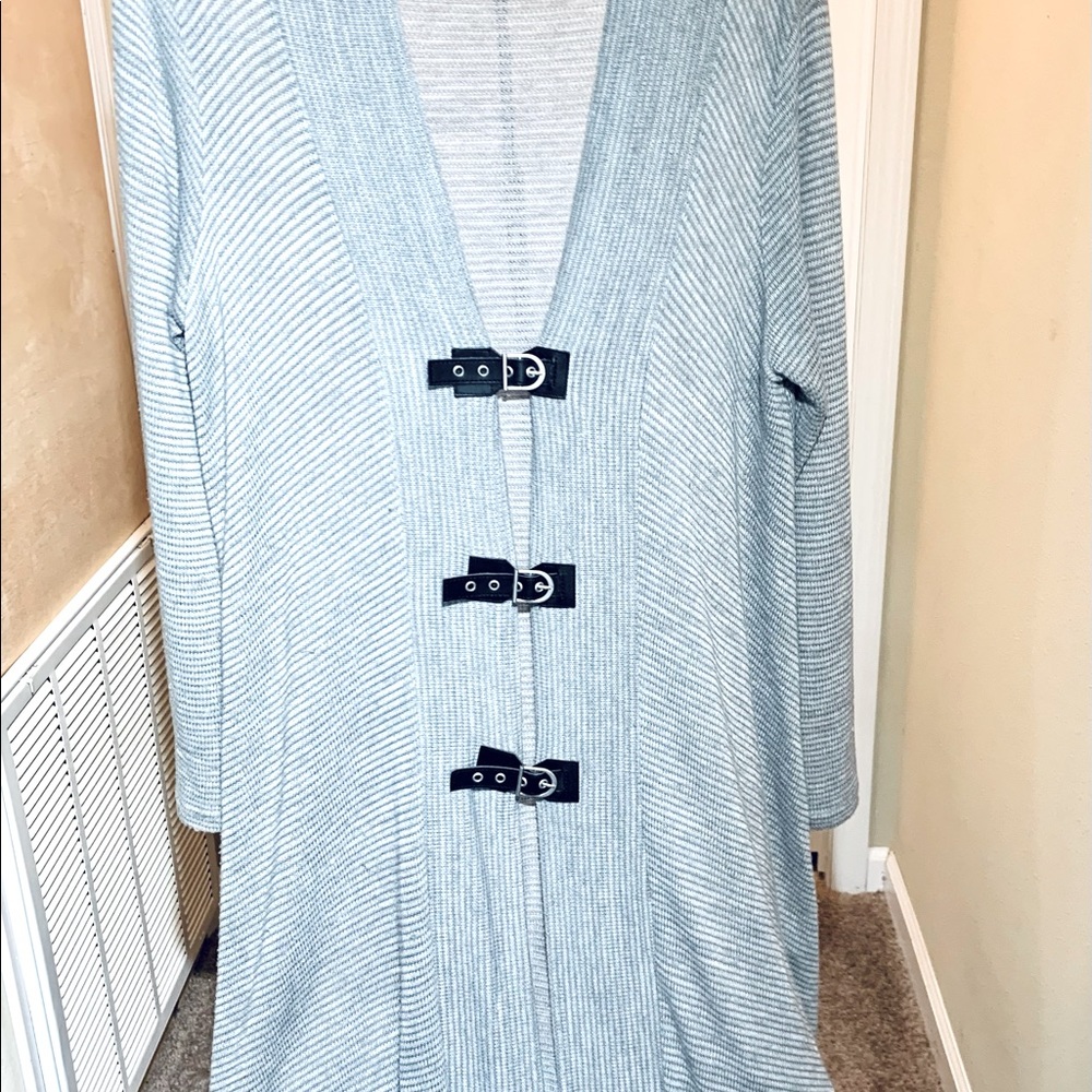 Midi length gray sweater